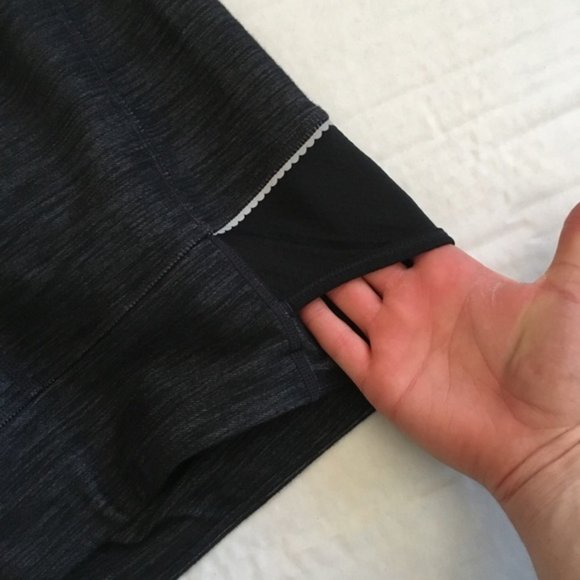 Lululemon denim Ride Button On Crop scalloped hem - Picture 9 of 10